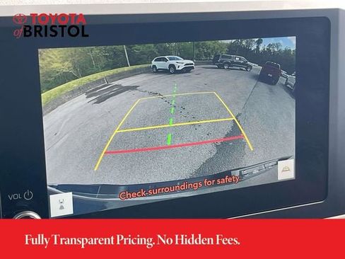 Used 2025 Toyota Tacoma TRD Sport AWD/4WD image 35