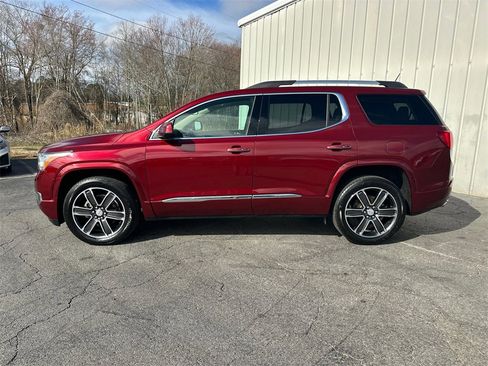 Used 2018 GMC Acadia Denali w/ Technology Package image 9