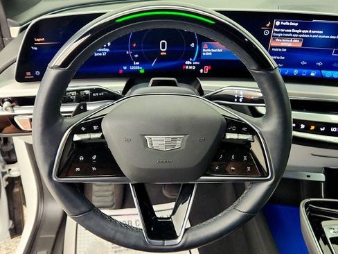 Used 2024 Cadillac Lyriq Sport RWD image 13