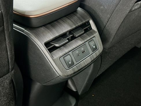 Used 2023 Nissan Ariya FWD image 28