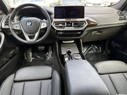 Used 2025 BMW X4 xDrive30i w/ Premium Package AWD/4WD image 17