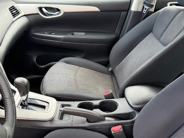 Used 2015 Nissan Sentra SV FWD image 11