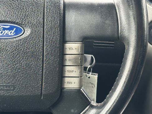 Used 2006 Ford F150 XLT image 22