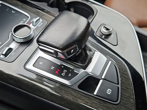 Used 2018 Audi Q7 3.0T Premium Plus w/ Premium Plus Package image 17