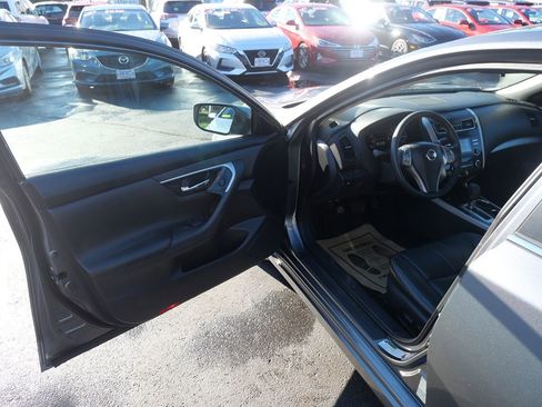 Used 2014 Nissan Altima 2.5 S w/ Sport Value Package image 15