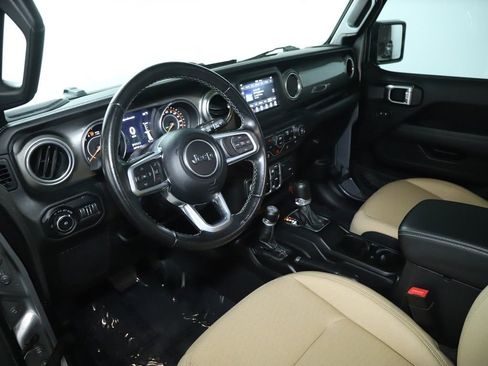 Used 2021 Jeep Wrangler Unlimited Sahara image 18