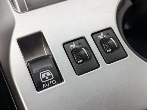 Used 2018 Toyota 4Runner SR5 Premium AWD/4WD image 23
