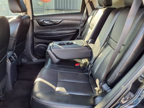 Used 2020 Nissan Rogue SL w/ Premium Package image 10