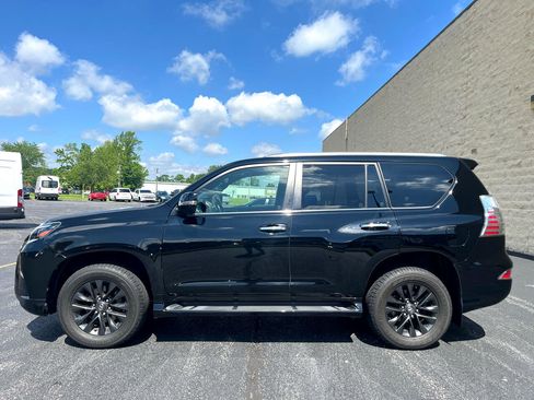 Used 2020 Lexus GX 460 Premium image 2