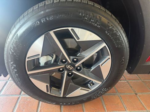 Used 2025 Hyundai Tucson SEL image 32