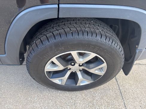 Used 2014 Jeep Cherokee Sport w/ Cold Weather Group AWD/4WD image 7