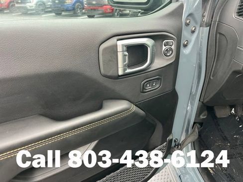 Used 2026 Jeep Wrangler Unlimited Sahara AWD/4WD image 8
