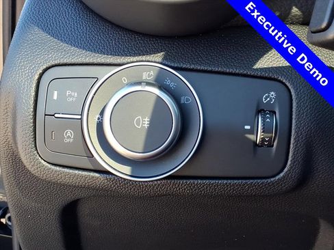 New 2025 Alfa Romeo Giulia Veloce w/ Veloce Package Rwd image 17