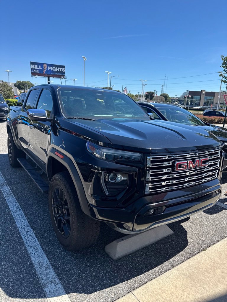 Used 2023 GMC Canyon Denali w/ Denali Black Edition AWD/4WD image 2