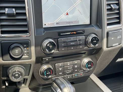 Used 2018 Ford F150 Raptor w/ Equipment Group 802A Luxury AWD/4WD image 23