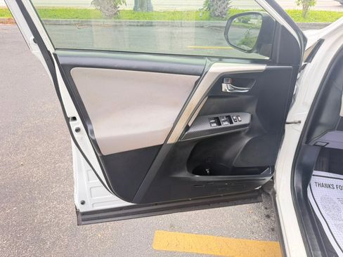 Used 2015 Toyota RAV4 XLE FWD image 13
