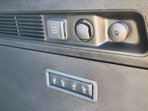 Used 2024 Jeep Wagoneer Series II RWD image 8