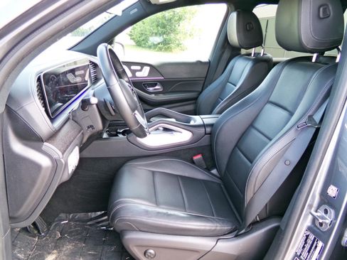 Used 2021 Mercedes-Benz GLS 450 4MATIC image 7
