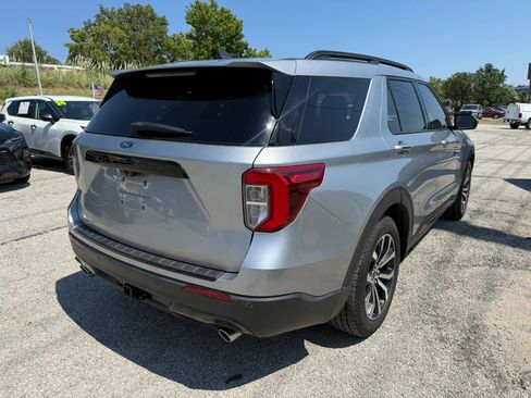 Used 2022 Ford Explorer ST-Line w/ Class IV Trailer Tow Package RWD image 2