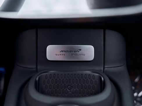 Used 2025 McLaren Artura image 68