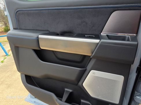 New 2026 Ford F250 Platinum w/ FX4 Off-Road Package image 25