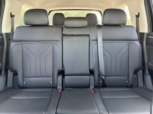 Certified 2024 Hyundai Santa Fe SEL FWD image 33