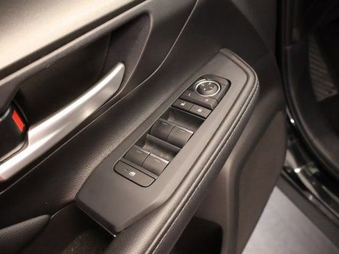 Used 2025 Toyota Grand Highlander AWD image 12