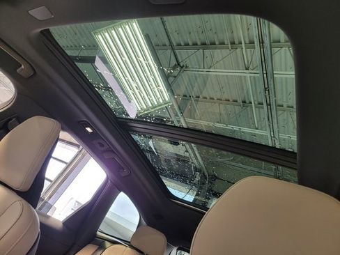 New 2026 Volvo XC60 B5 Plus w/ Protection Package Premier image 8