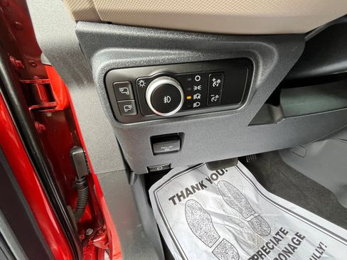 Used 2023 Ford Bronco Wildtrak image 12