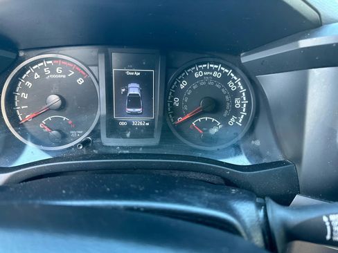 Used 2022 Toyota Tacoma SR image 15