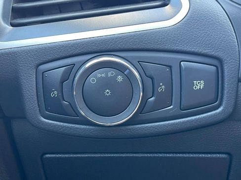 Used 2024 Ford Edge SEL image 14