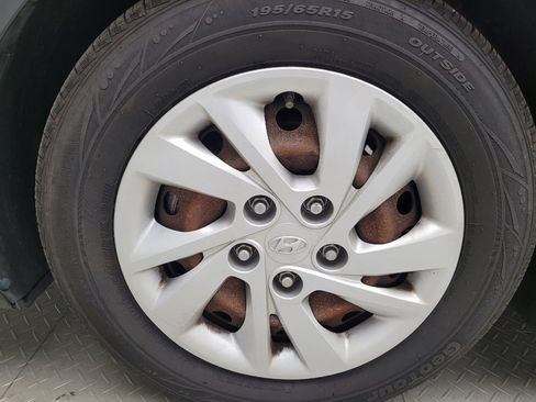 Used 2020 Hyundai Elantra SE FWD image 31