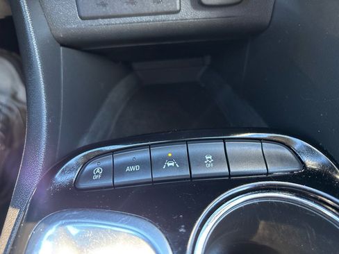 Used 2021 Buick Encore GX Select image 32