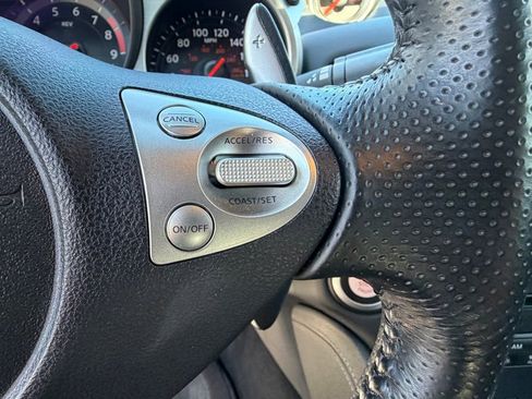 Used 2016 Nissan 370Z Touring image 21