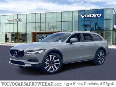 New 2025 Volvo V90 B6 Cross Country Ultra w/ Climate Package
