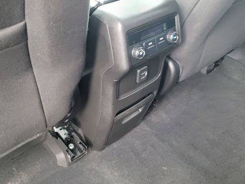 Used 2019 GMC Acadia SLE FWD image 28