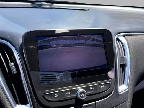 Used 2021 Chevrolet Malibu LT FWD image 29