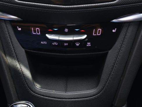 Used 2023 Cadillac XT6 Luxury FWD image 29