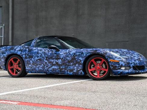 Used 2006 Chevrolet Corvette Coupe w/ Preferred Equipment Group image 7