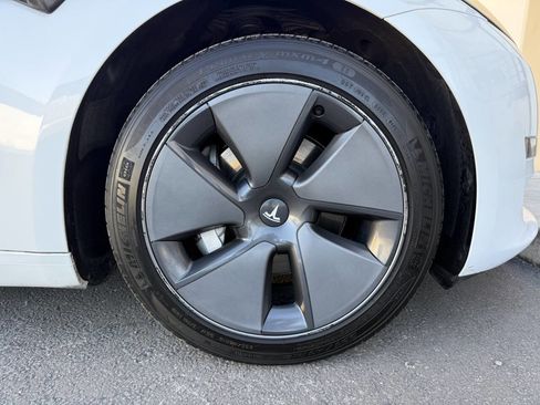 Used 2023 Tesla Model 3 Standard Range image 29