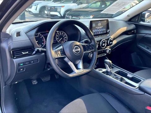 Certified 2025 Nissan Sentra SV FWD image 17