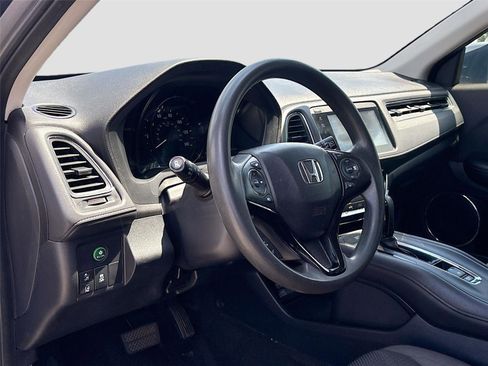 Used 2019 Honda HR-V EX image 9