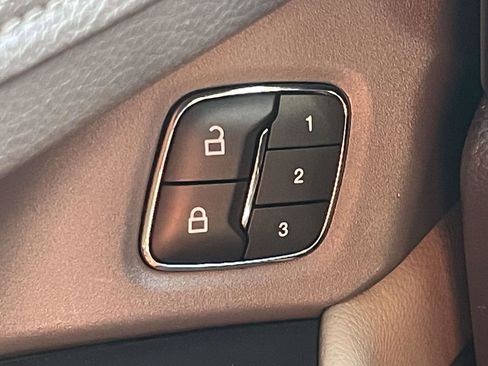 Used 2019 Ford Expedition Limited w/ Equipment Group 302A image 13