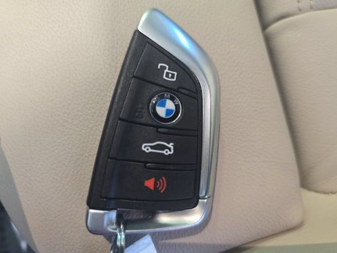Used 2020 BMW 330i Sedan w/ Convenience Package RWD image 39