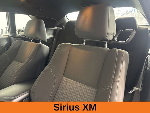 Used 2023 Dodge Challenger SXT image 9