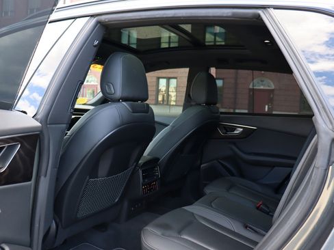 Used 2023 Audi Q8 Premium Plus w/ Premium Plus Package AWD/4WD image 14