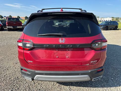 Used 2025 Honda Pilot Elite image 11