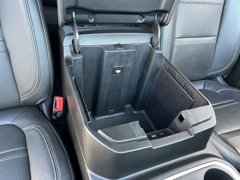 Used 2022 GMC Sierra 3500 Denali w/ Denali Ultimate Package image 24