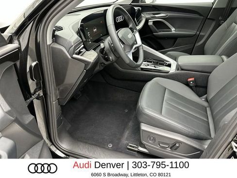 Used 2025 Audi Q5 Premium w/ Convenience Package AWD/4WD image 11