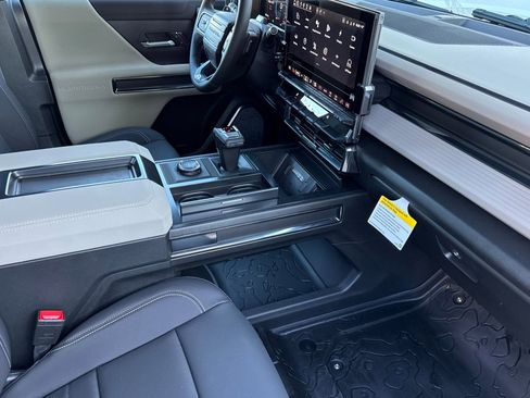 New 2026 GMC Hummer EV 4x4 Crew Cab image 16